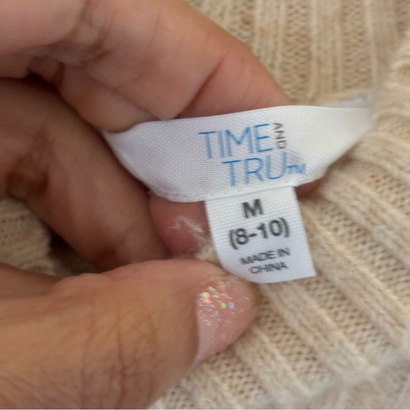 Time & Tru sweater Size Medium - Picture 5 of 8